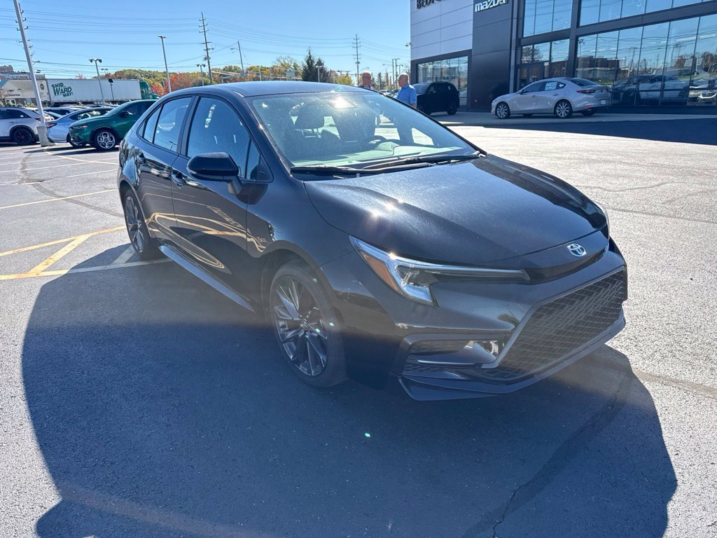 Used 2026 Toyota Corolla SE FWD image 6