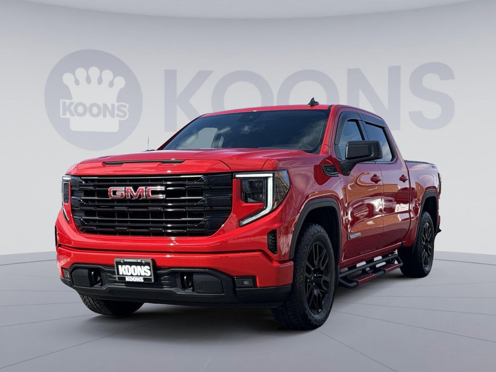 Used 2025 GMC Sierra 1500 Elevation image 1
