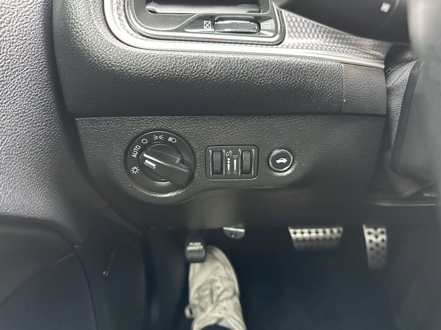 Used 2016 Dodge Challenger SRT Hellcat image 22