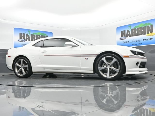 Used 2015 Chevrolet Camaro LT w/ Commemorative Special Edition RWD image 17