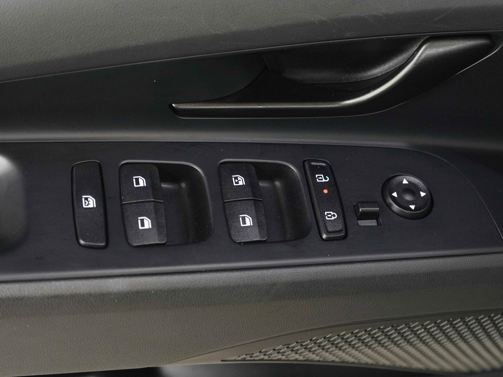 Certified 2026 Hyundai Elantra SEL Sport Premium FWD image 19