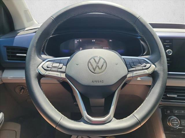 Used 2024 Volkswagen Taos SE image 16