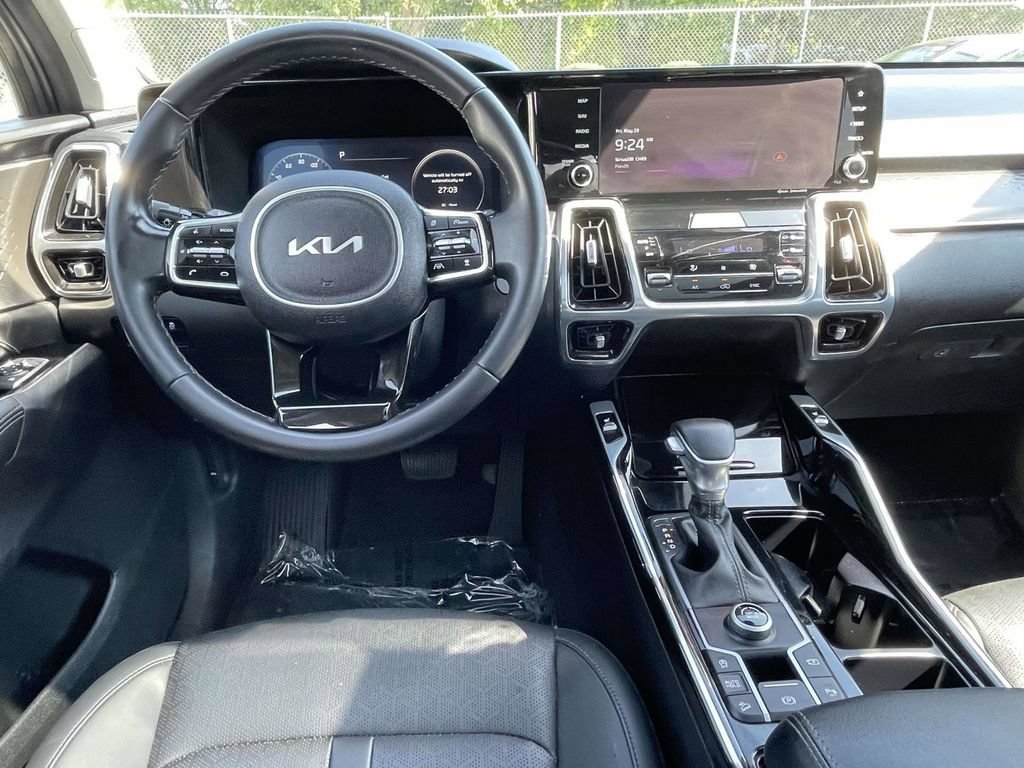 Used 2023 Kia Sorento SX FWD image 17