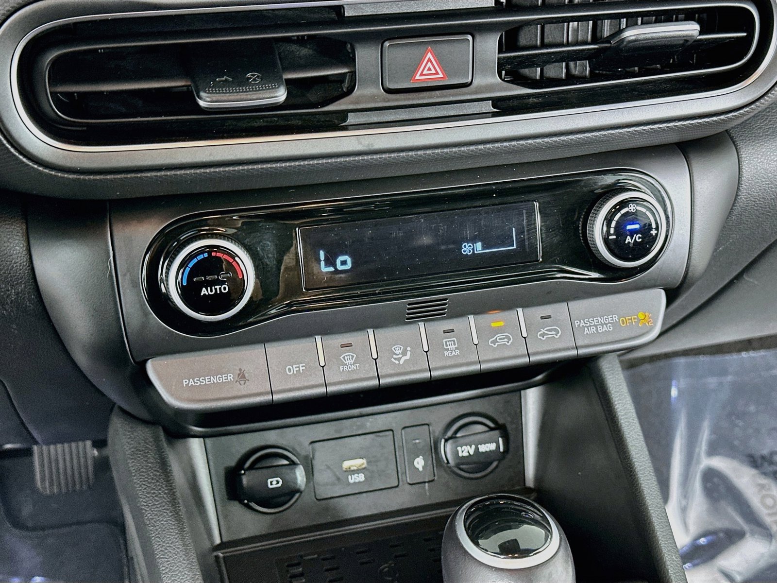 Certified 2022 Hyundai Kona Limited FWD image 20