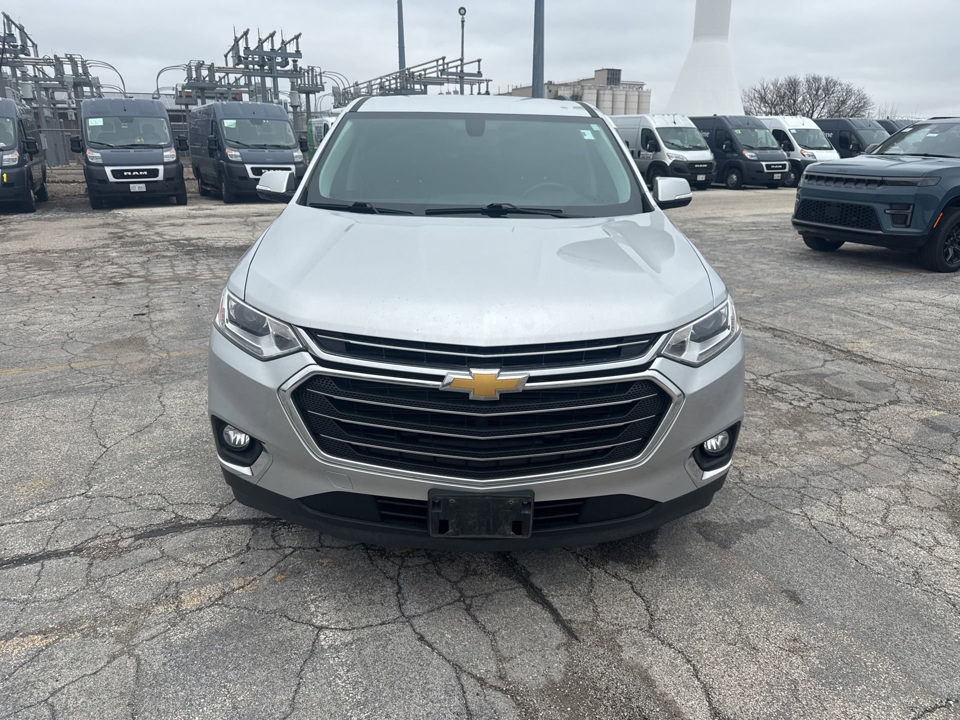 Used 2019 Chevrolet Traverse LT image 2