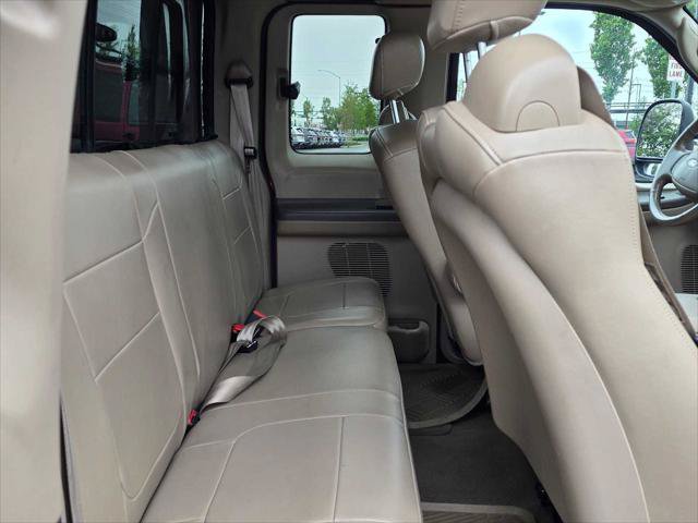 Used 2004 Ford F250 Lariat AWD/4WD image 12