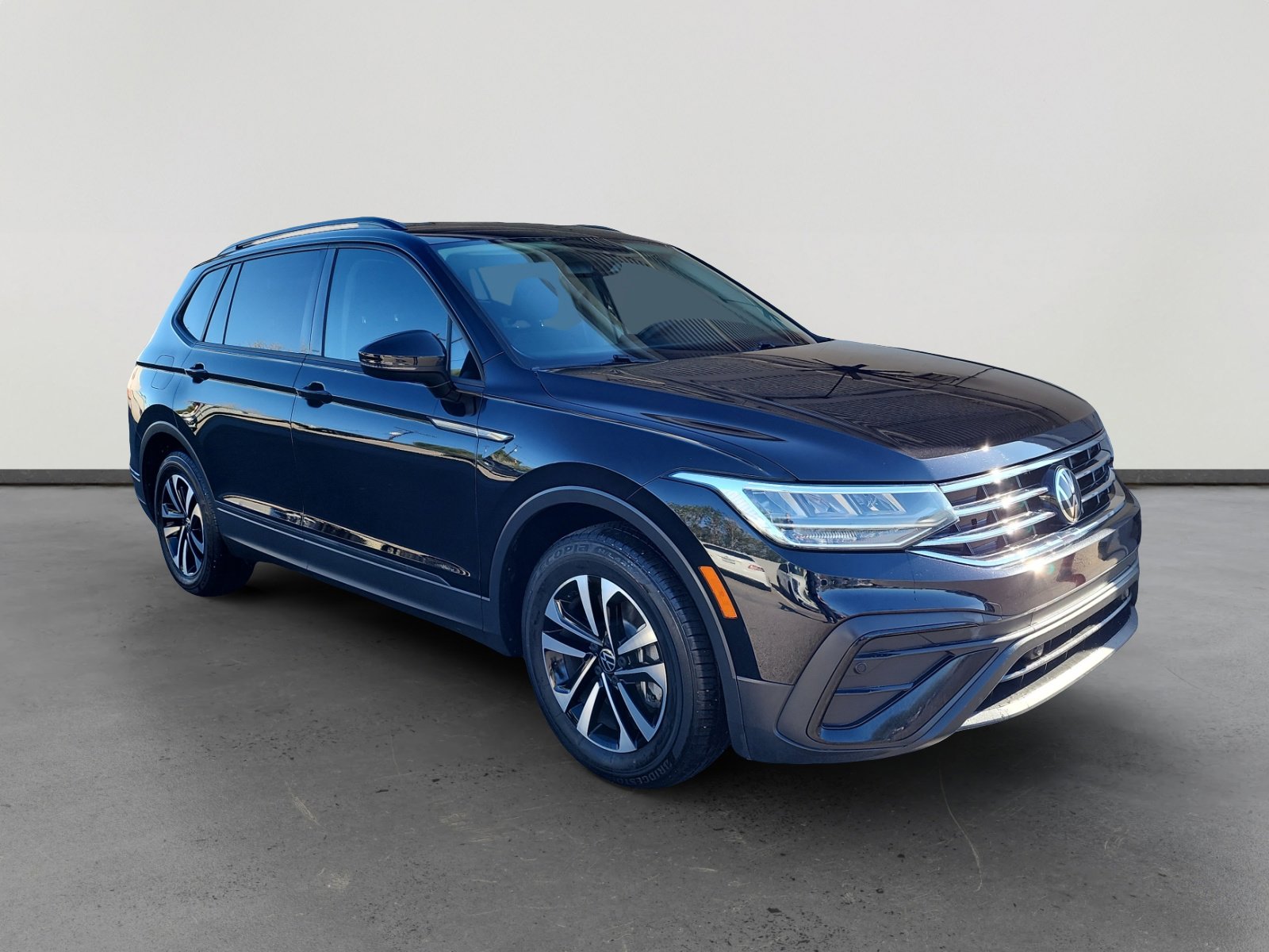 Used 2023 Volkswagen Tiguan S image 7