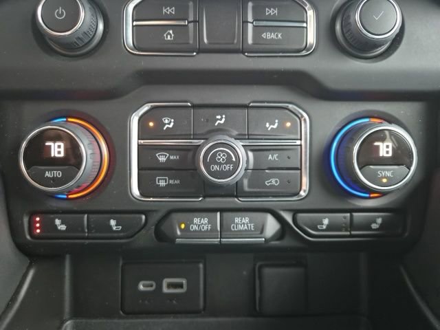 Used 2022 Chevrolet Tahoe LT w/ Luxury Package AWD/4WD image 32
