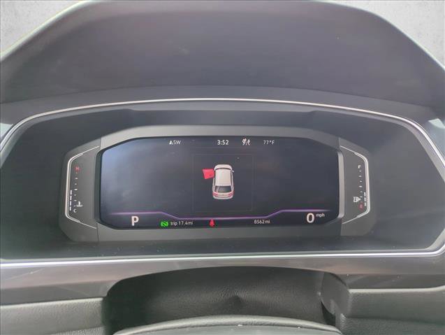 Used 2024 Volkswagen Tiguan SEL R-Line image 9