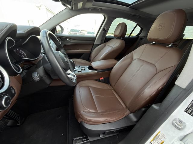 Used 2021 Alfa Romeo Stelvio Ti w/ Premium Package AWD/4WD image 26