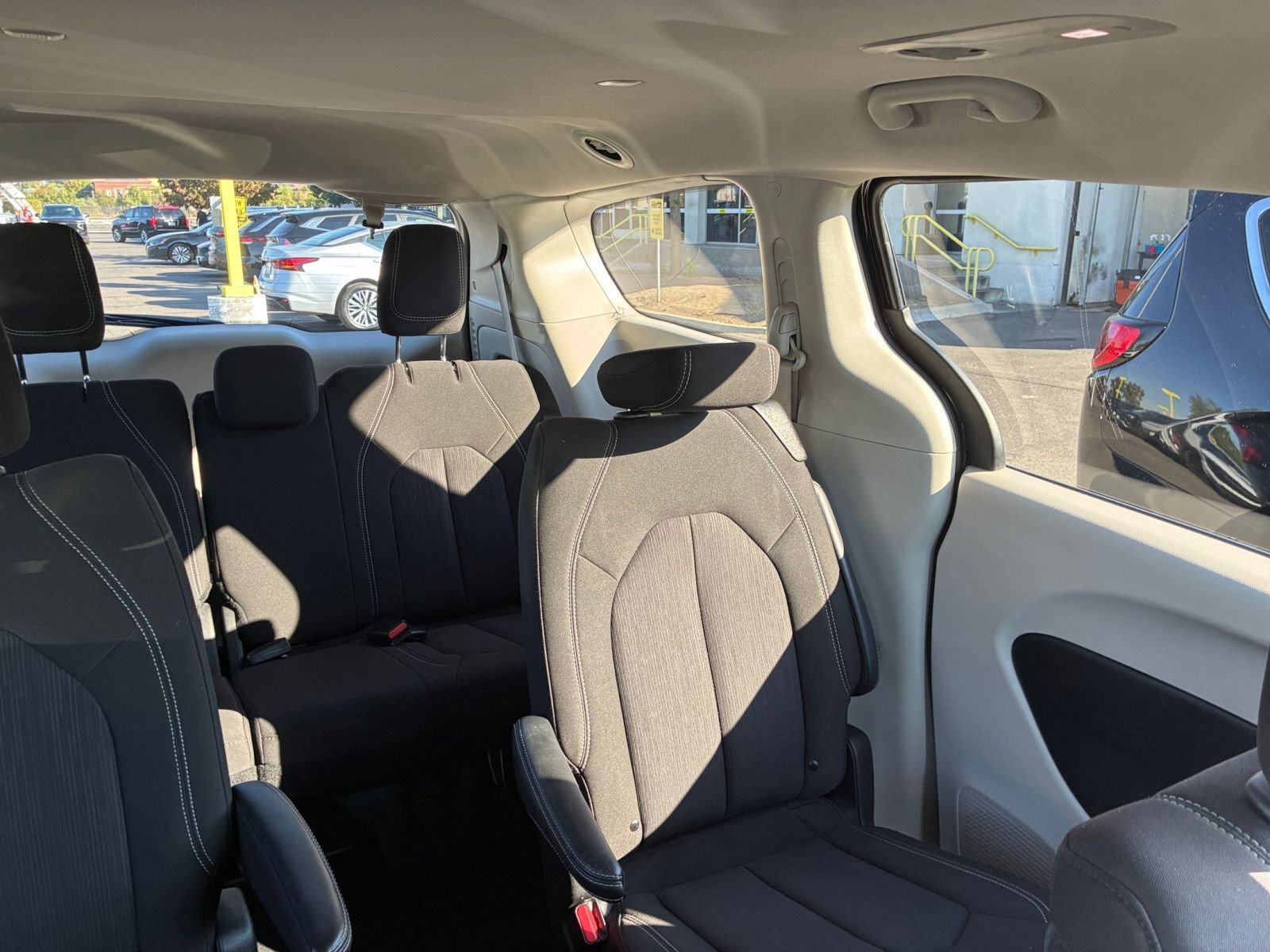 Used 2024 Chrysler Voyager LX FWD image 39