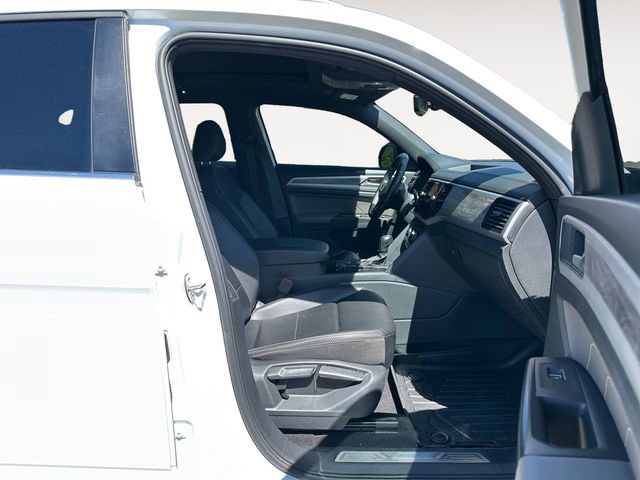 Used 2022 Volkswagen Atlas Cross Sport SE w/ Panoramic Sunroof Package FWD image 15