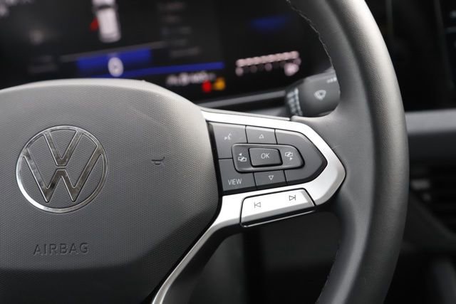 Used 2025 Volkswagen Jetta SE image 21