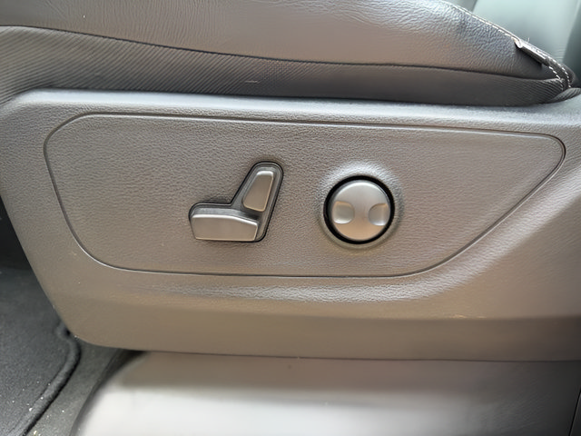 Used 2022 RAM 1500 Big Horn AWD/4WD image 12
