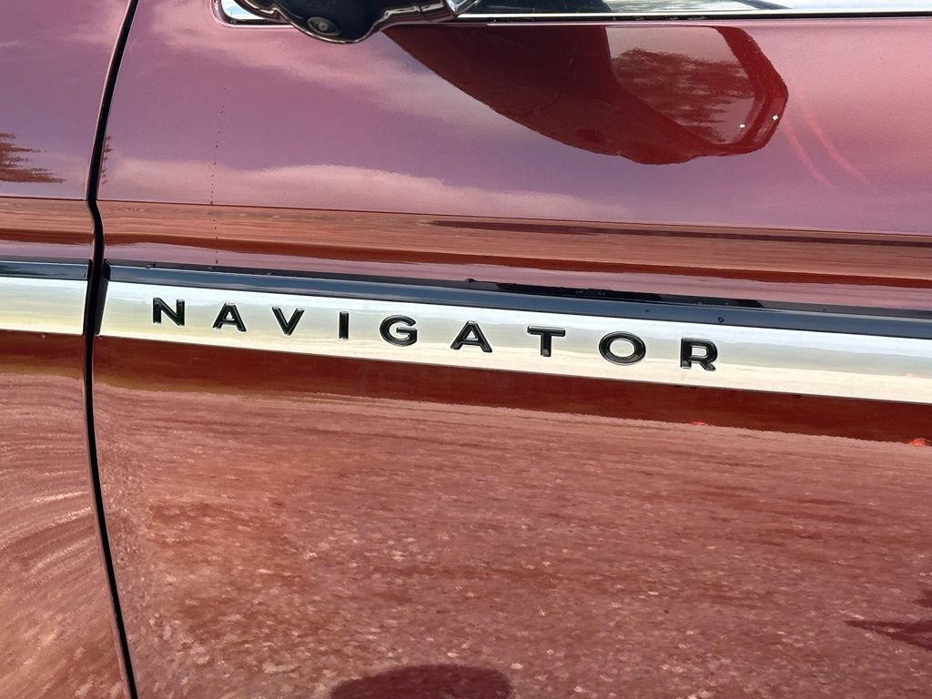 New 2027 Lincoln Navigator Reserve AWD/4WD image 30