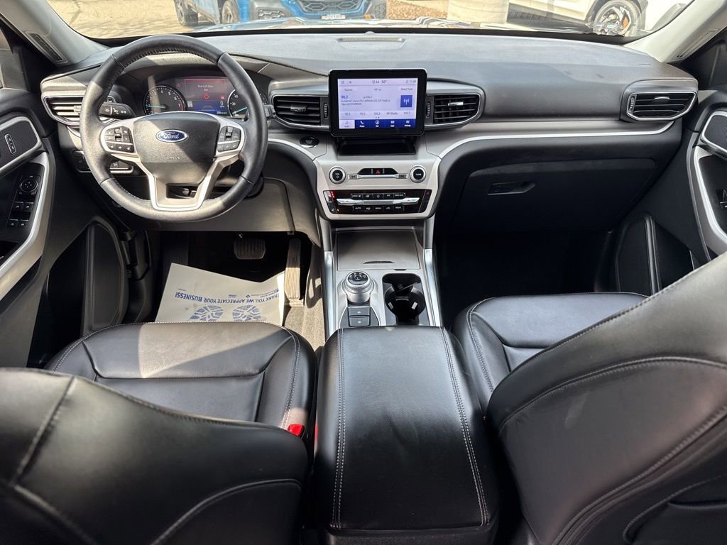 Used 2022 Ford Explorer XLT w/ Equipment Group 202A image 25