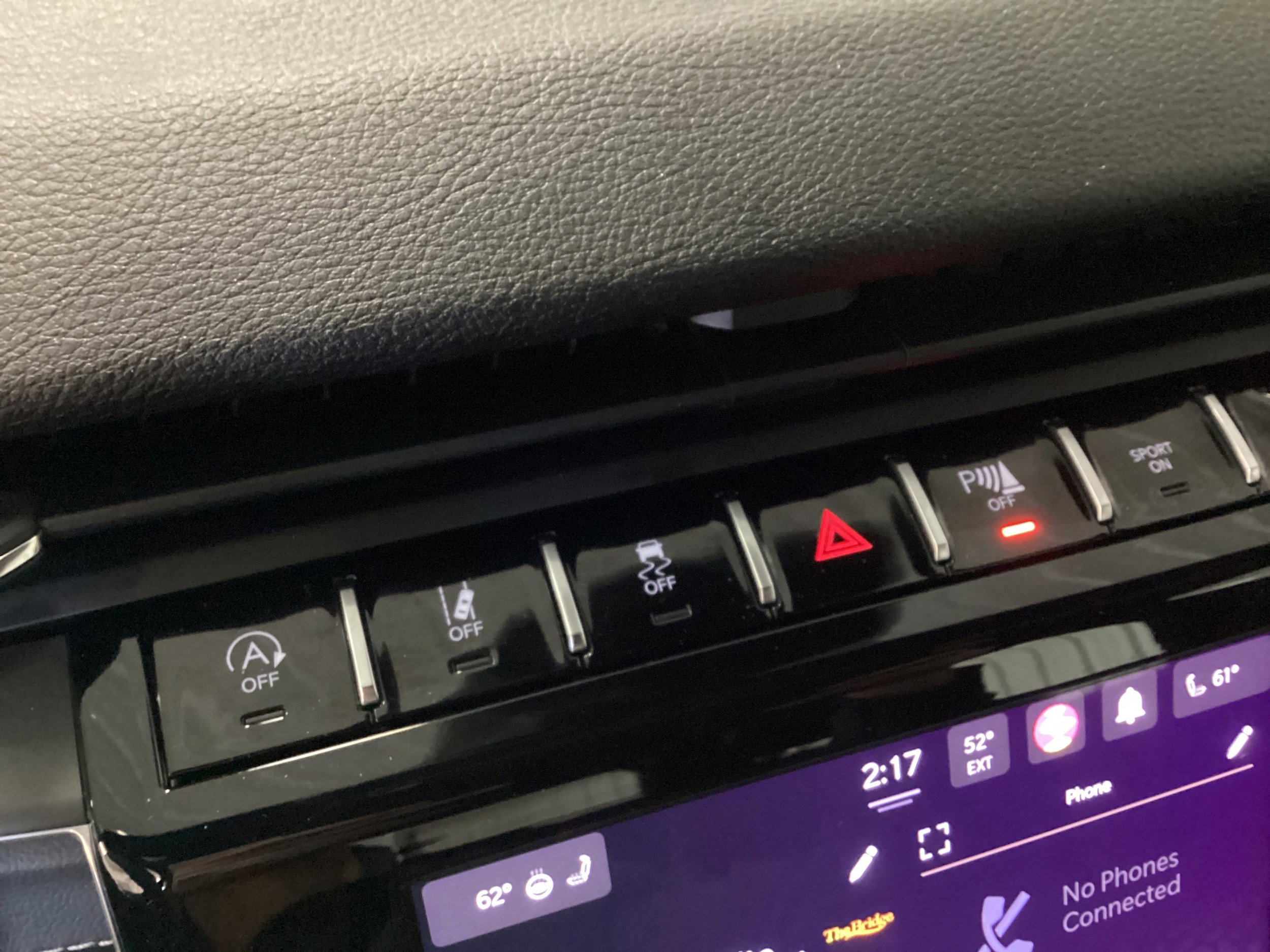 Used 2024 Jeep Grand Cherokee Altitude image 27