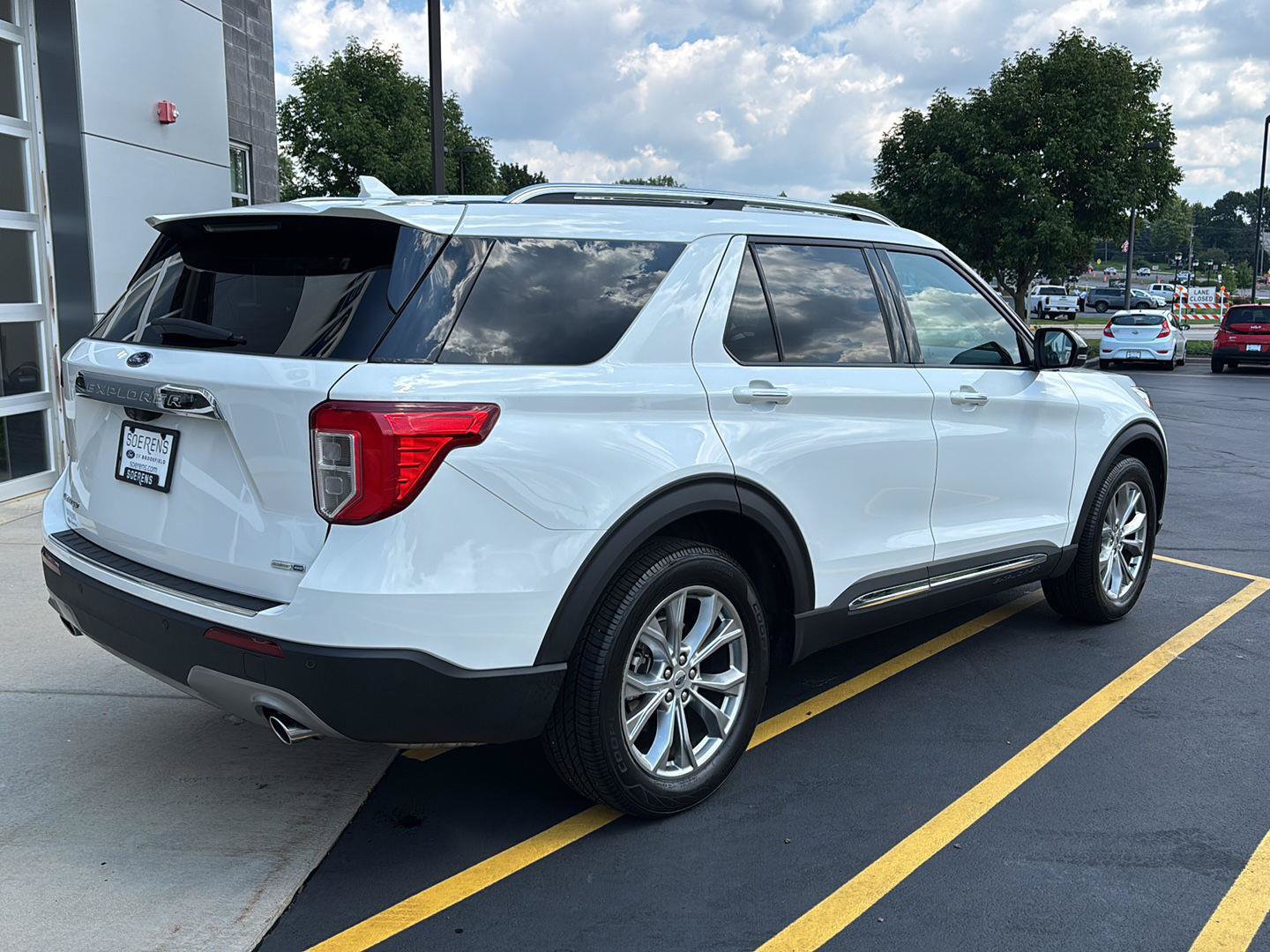 Used 2020 Ford Explorer Limited AWD/4WD image 6