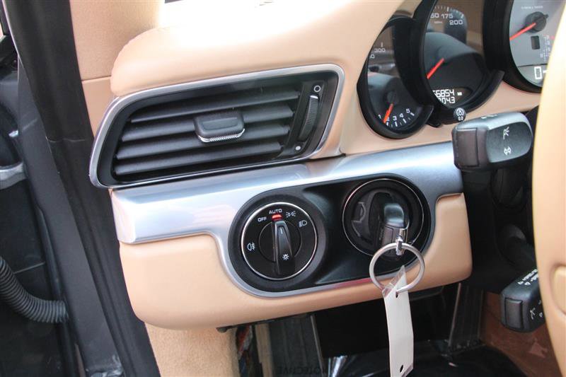 Used 2013 Porsche 911 Carrera 4S AWD/4WD image 32