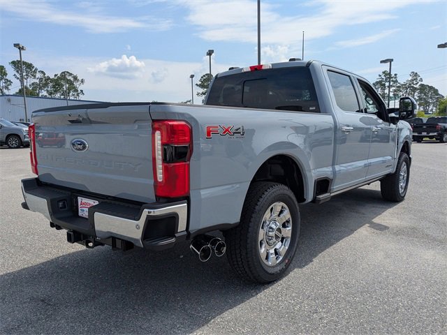 Used 2025 Ford F250 Lariat w/ Lariat Ultimate Package image 4