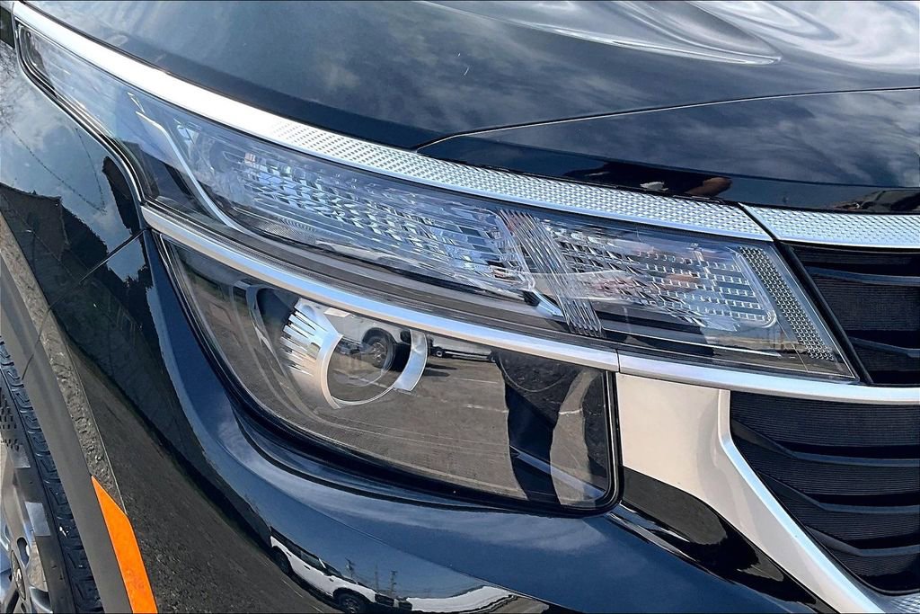 Used 2024 Kia Seltos LX image 29