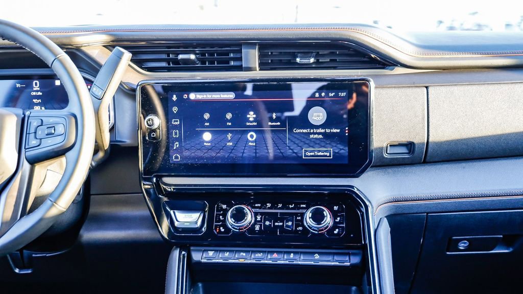 Used 2025 GMC Sierra 2500 AT4 image 16