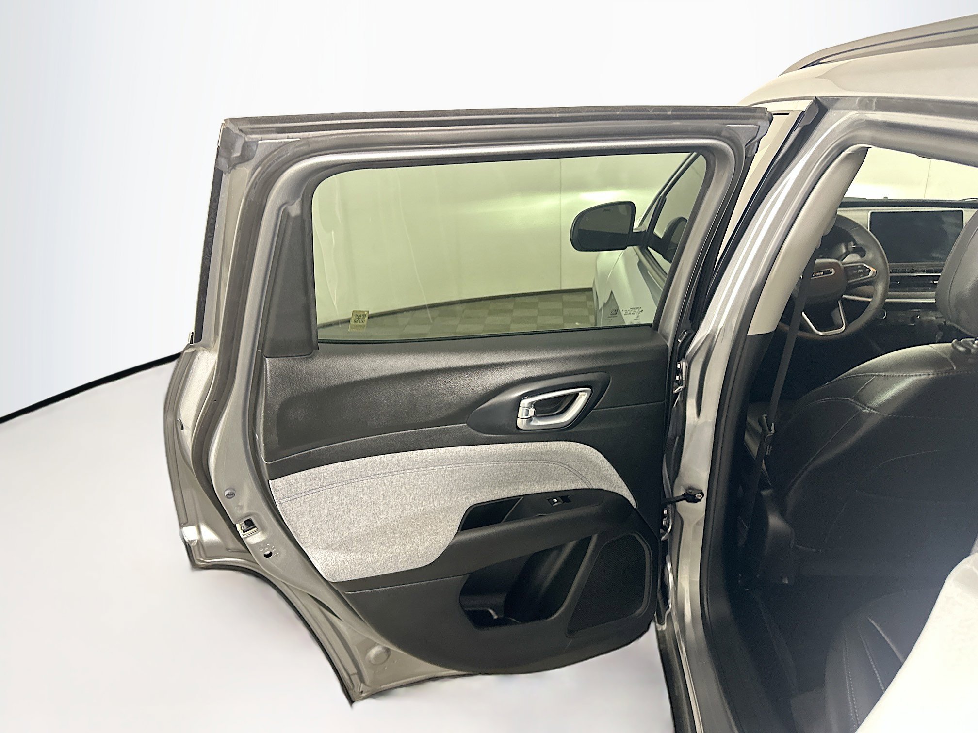 Used 2022 Jeep Compass Latitude image 25