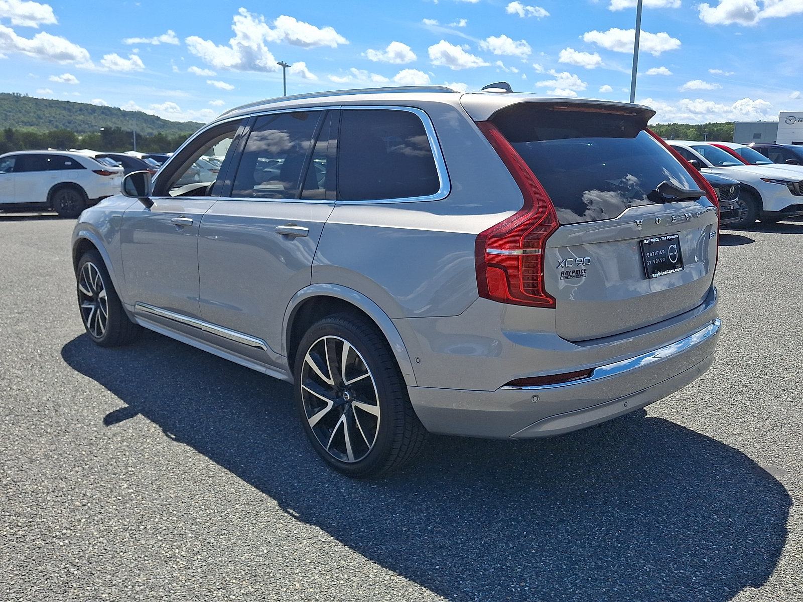 Used 2024 Volvo XC90 B5 Plus AWD/4WD image 5