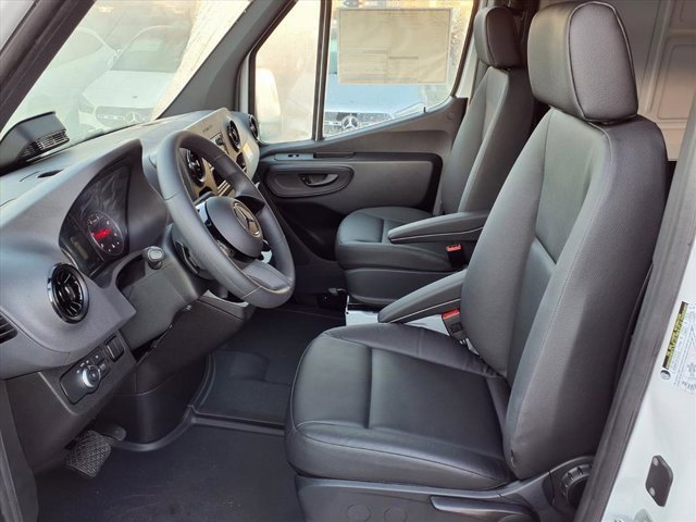 New 2025 Mercedes-Benz Sprinter 2500 image 15