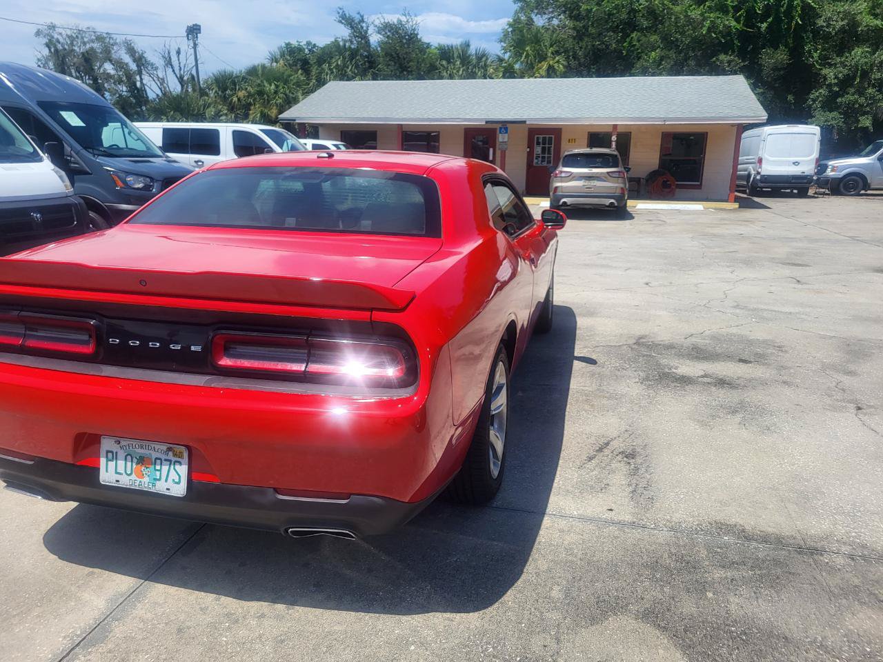 Used 2020 Dodge Challenger SXT RWD image 10