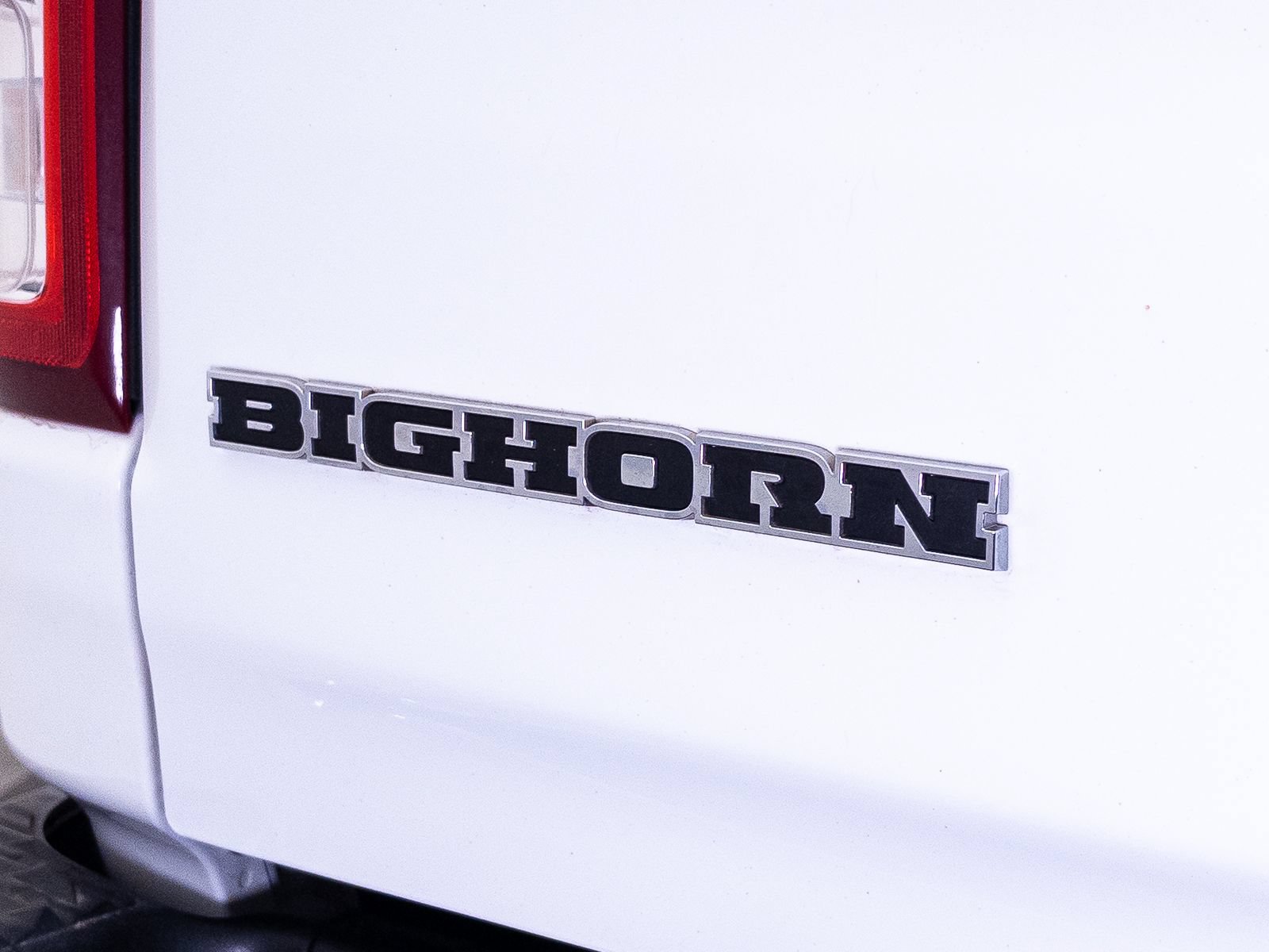 Used 2023 RAM 1500 4x4 Crew Cab image 6