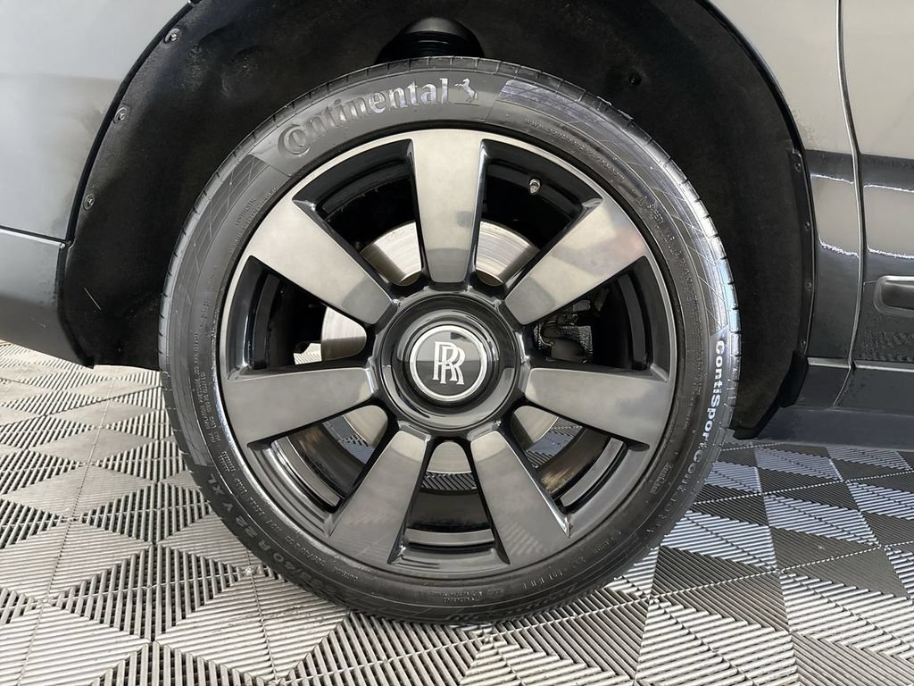 Used 2020 Rolls-Royce Cullinan AWD/4WD image 12
