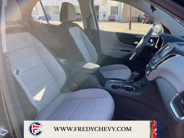 Used 2020 Chevrolet Equinox LS FWD image 34