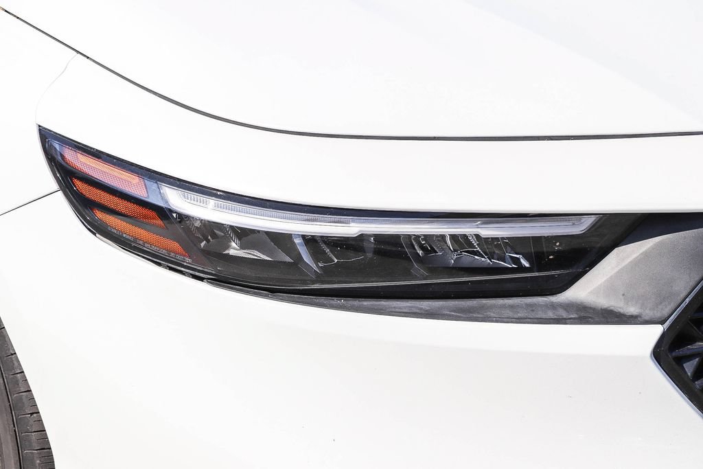 Used 2024 Honda Accord EX image 4