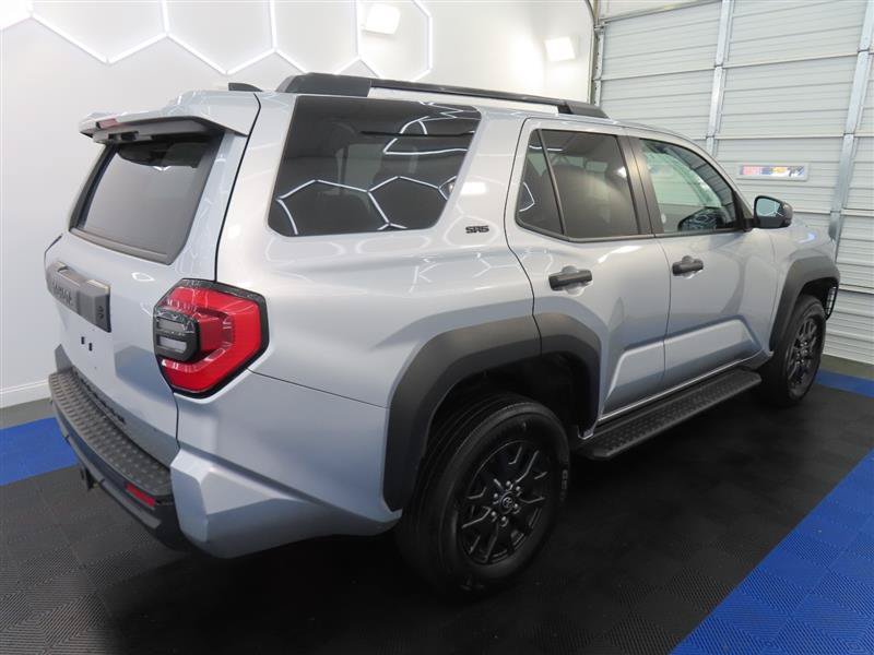 Used 2025 Toyota 4Runner SR5 AWD/4WD image 9