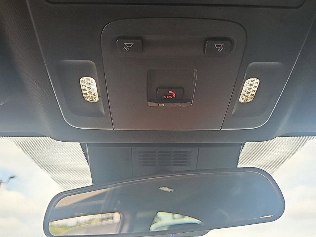 Used 2025 Toyota Camry SE image 23