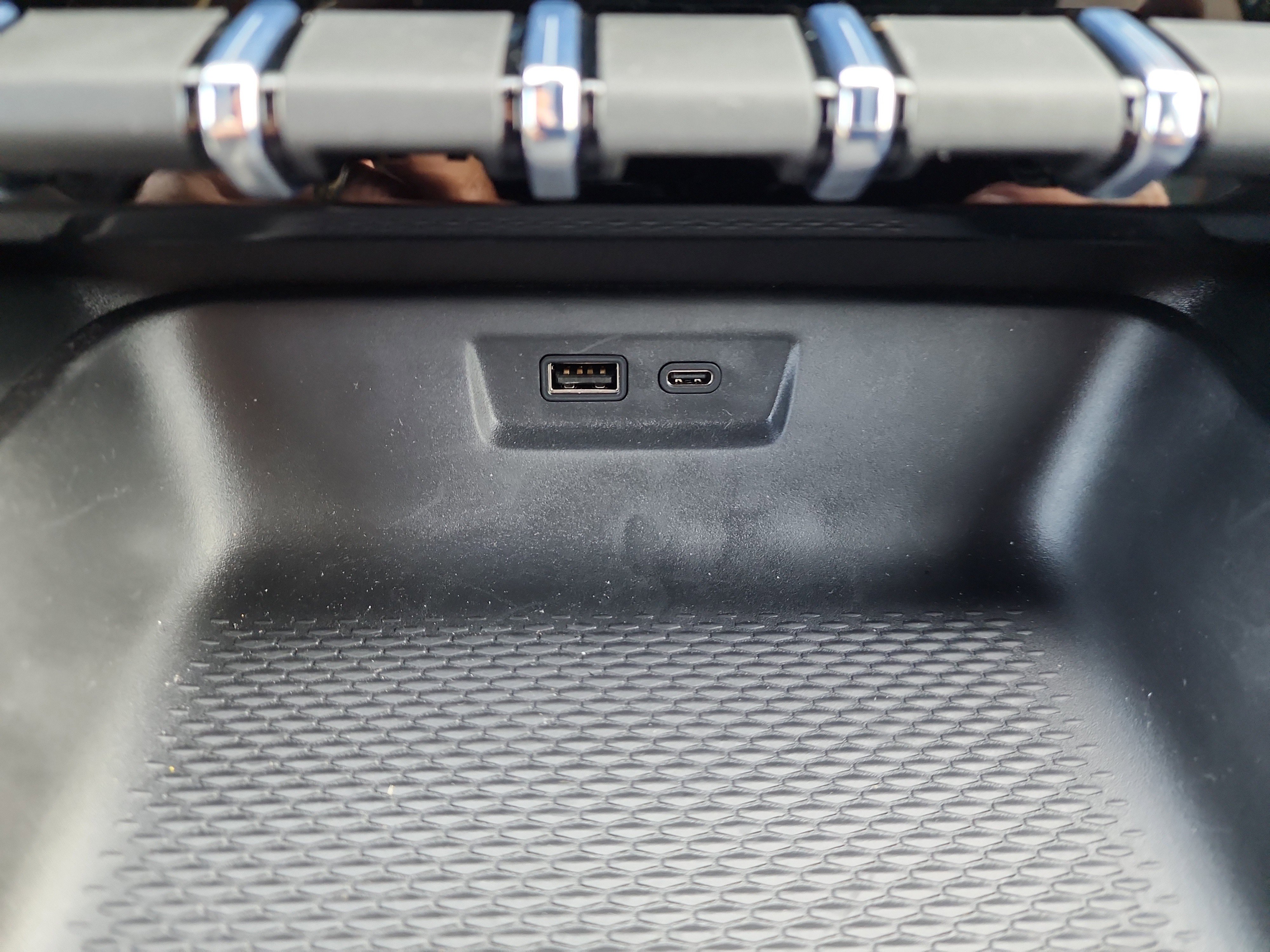 New 2026 GMC Terrain AT4 w/ LPO, Floor Liner Package image 15