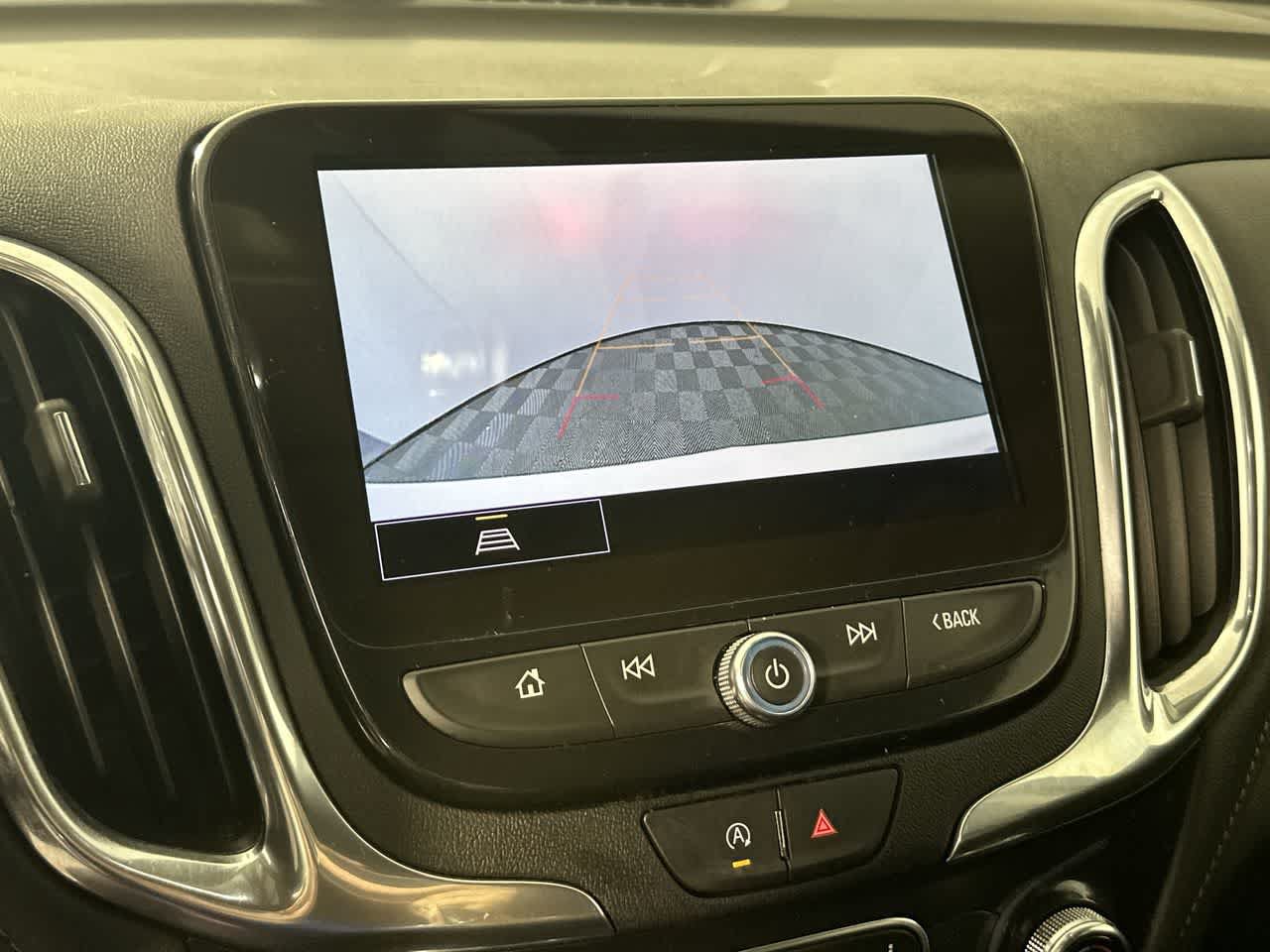 Used 2024 Chevrolet Equinox Premier FWD image 4