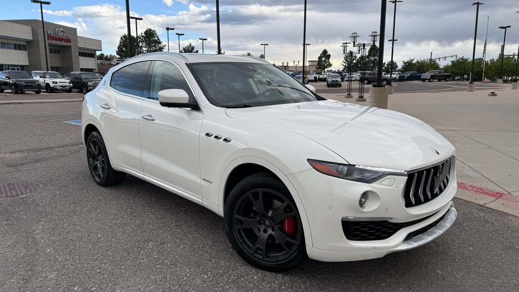 Used 2019 Maserati Levante GranLusso AWD/4WD image 2