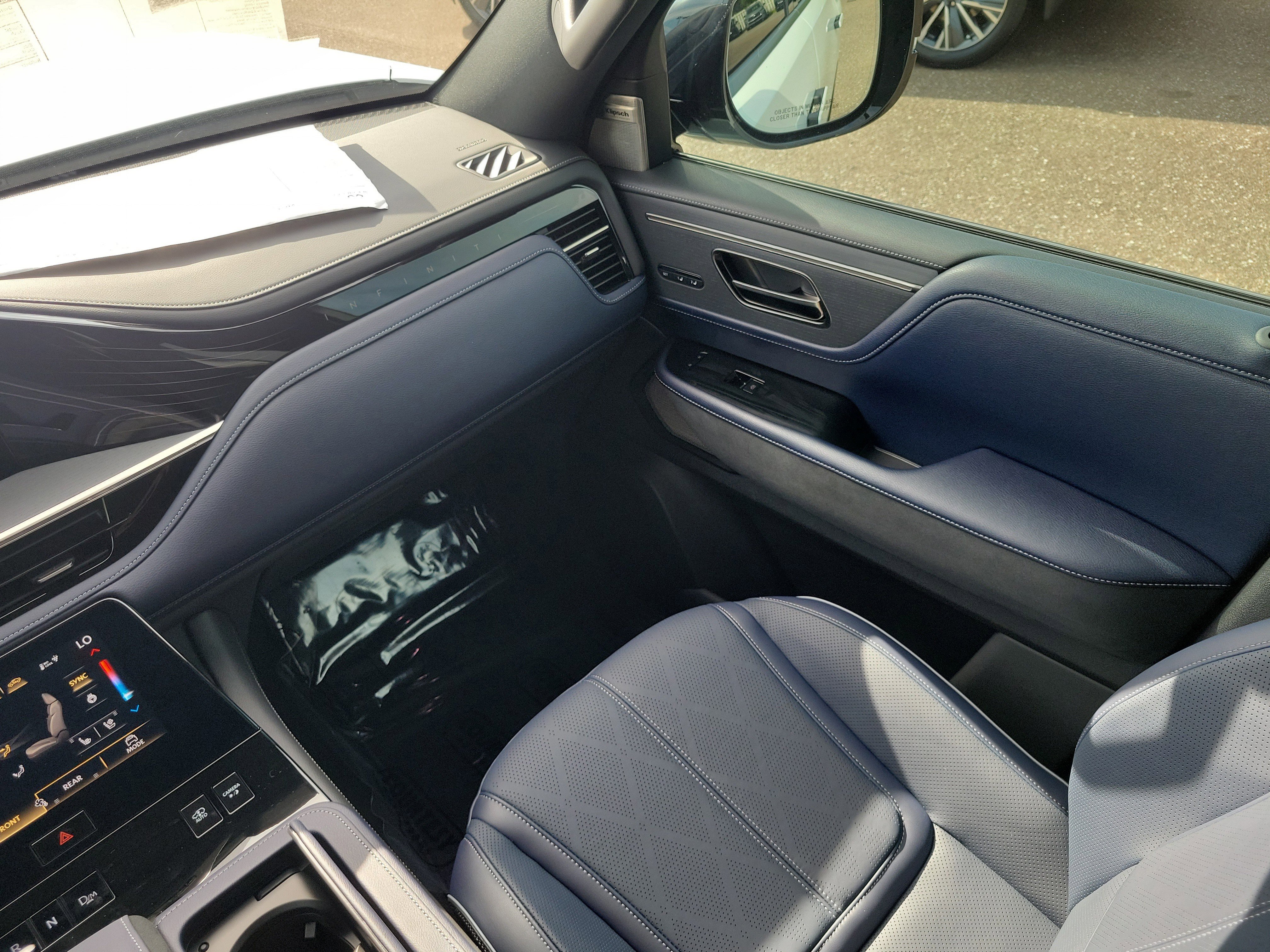 New 2026 INFINITI QX80 4WD w/ Sport Exterior Package image 15