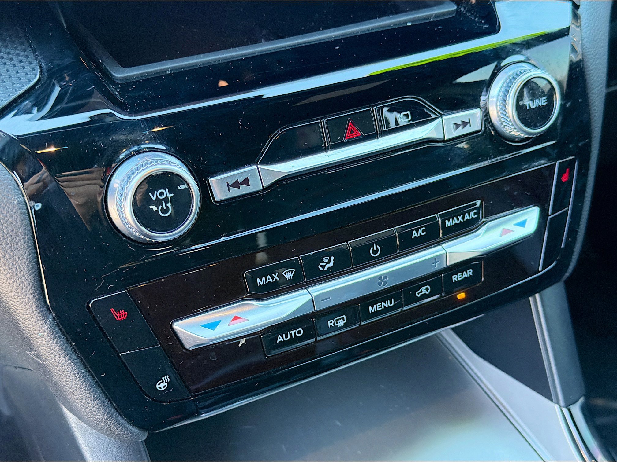 Used 2022 Ford Explorer ST-Line w/ Class IV Trailer Tow Package image 33