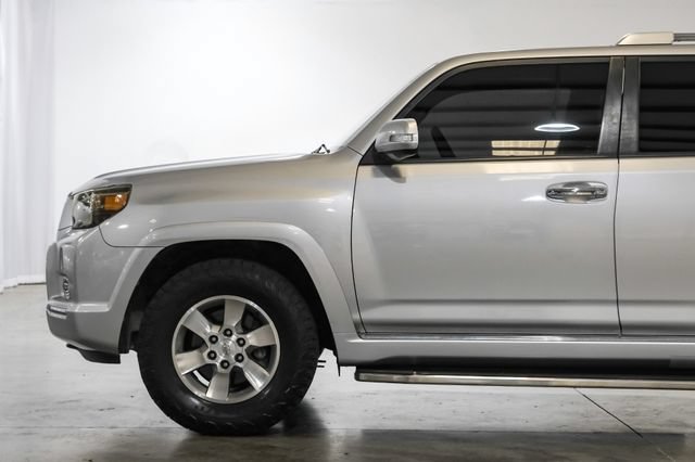 Used 2013 Toyota 4Runner SR5 RWD image 18