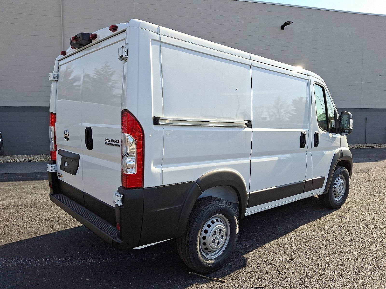 New 2025 RAM ProMaster 1500 w/ Safety Group FWD image 4