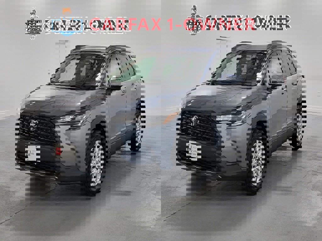 Certified 2022 Toyota Corolla Cross LE image 4