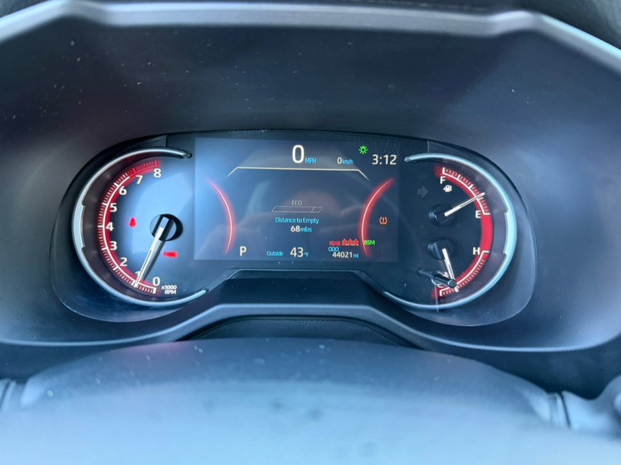 Used 2024 Toyota RAV4 XLE image 30