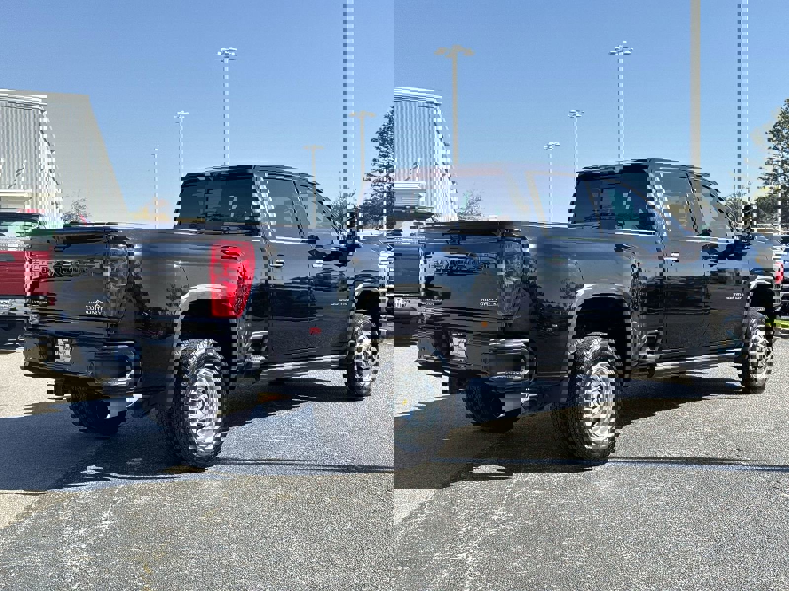 Used 2021 Chevrolet Silverado 3500 High Country image 10