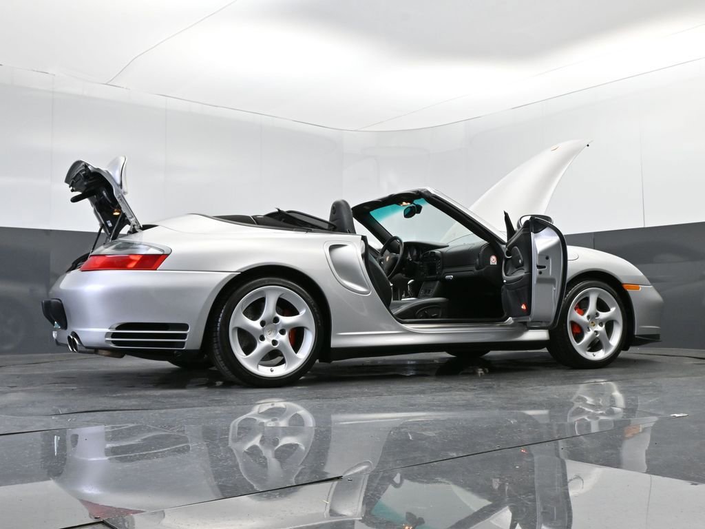 Used 2004 Porsche 911 Turbo image 32