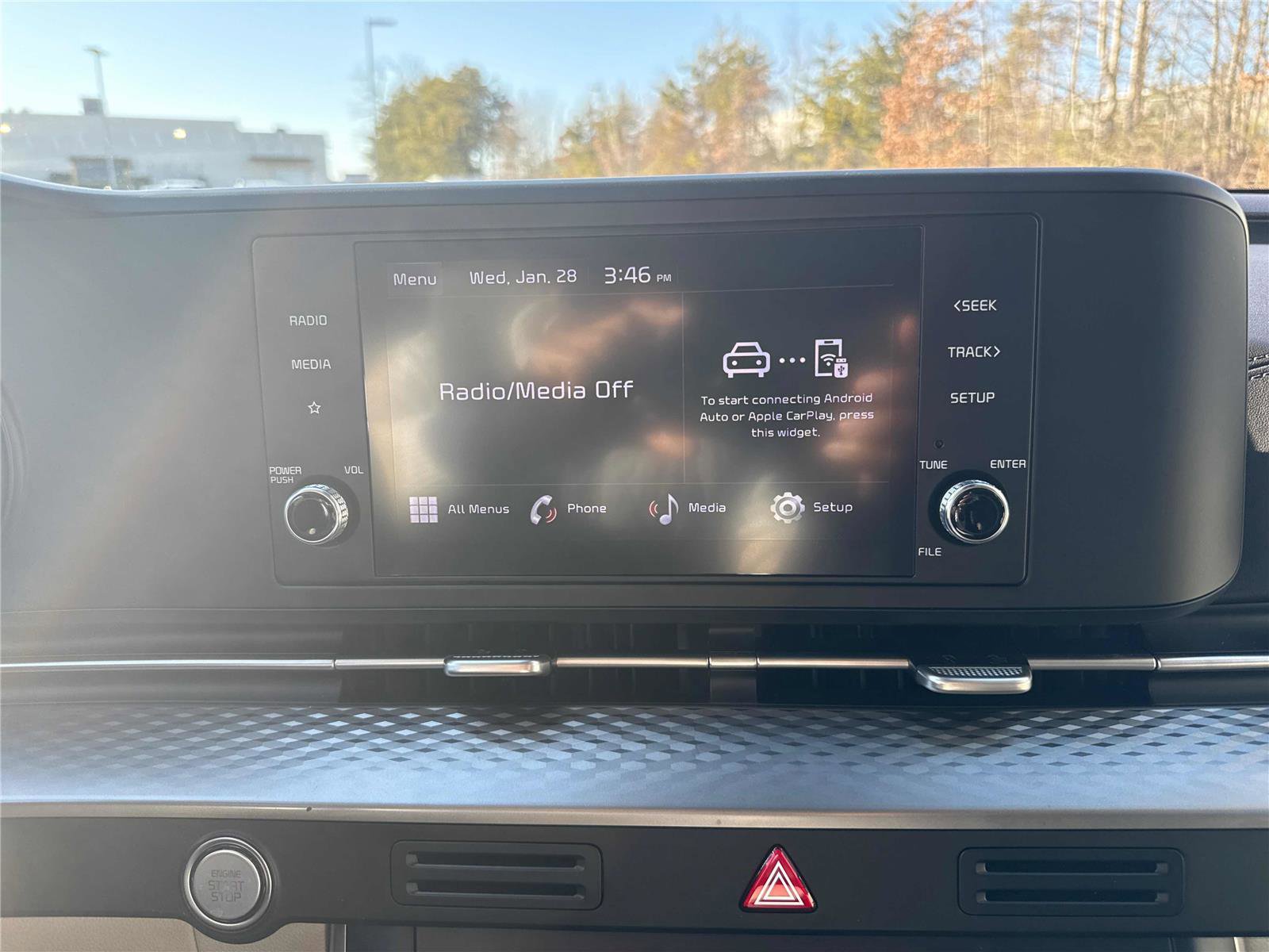 Used 2023 Kia Carnival LX image 19