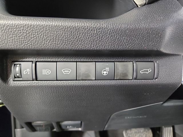 New 2025 Toyota RAV4 XLE image 30