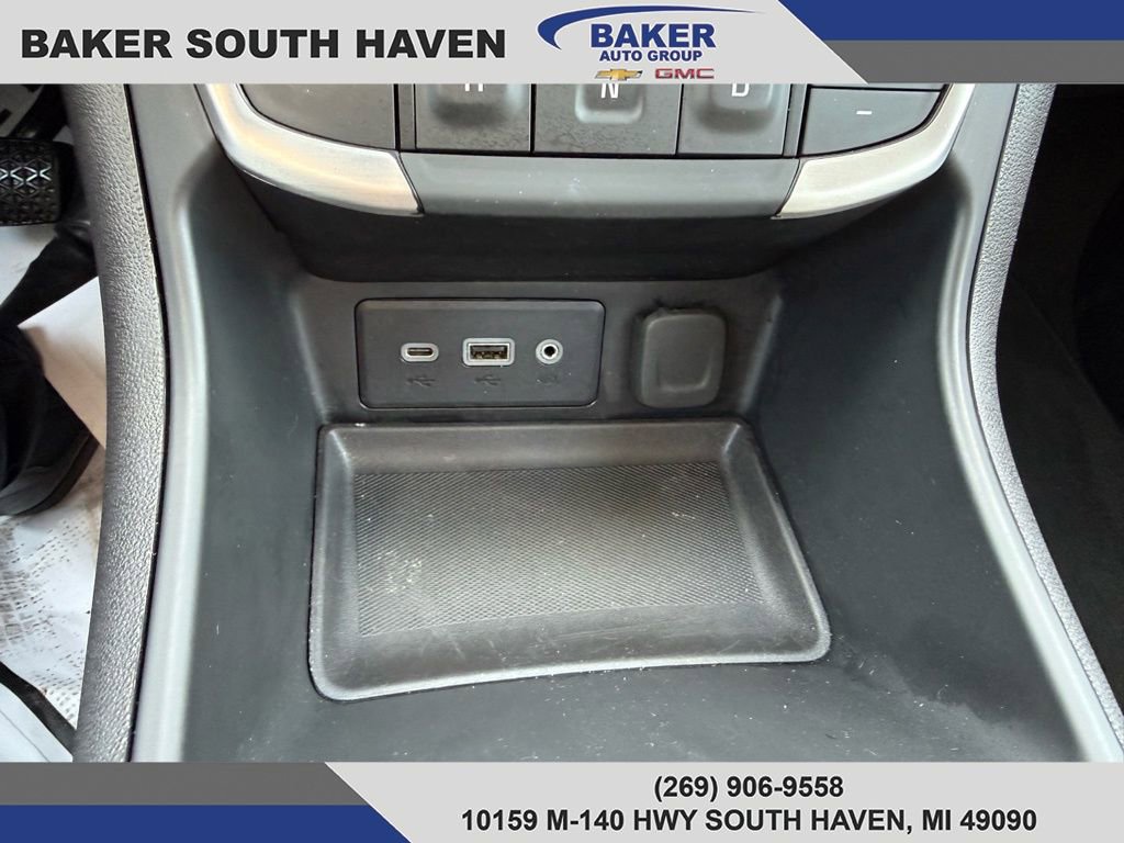 Used 2024 GMC Terrain SLE image 24